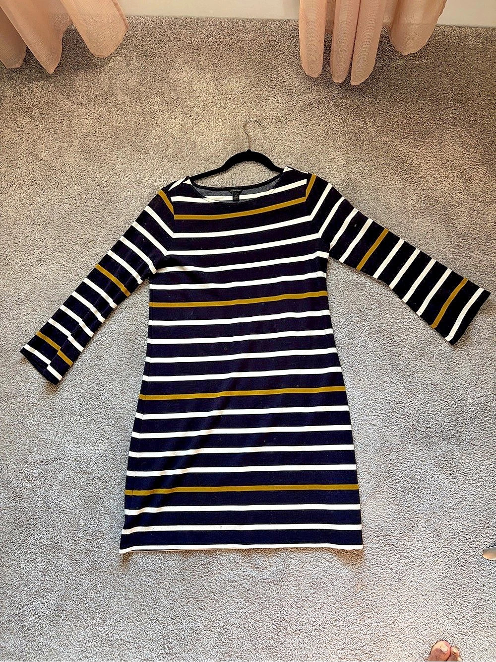 Ann Taylor Striped Mini Dress in Blue & White Size Medium Like New